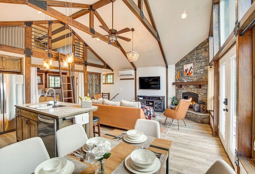 Cle Elum Cabin W/ Hot Tub, Fire Pit & Deck!