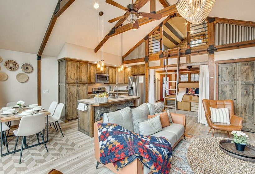 Cle Elum Cabin W/ Hot Tub, Fire Pit & Deck!