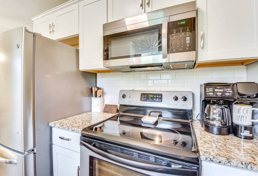 Dog Friendly Clemson Cottage < 1 Mi To University!