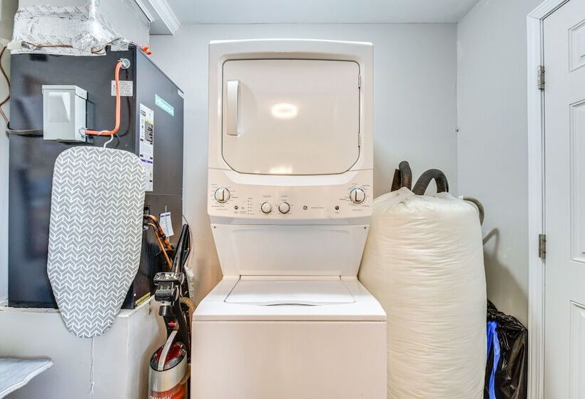 Dog Friendly Clemson Cottage < 1 Mi To University!