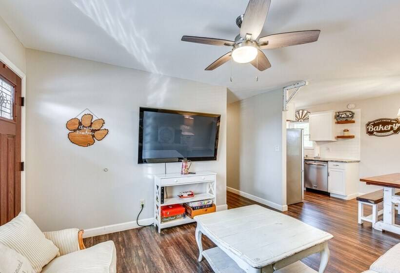 Dog Friendly Clemson Cottage < 1 Mi To University!