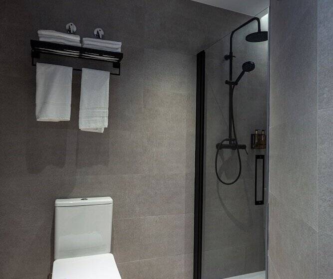 פונדק Casual Fuentes