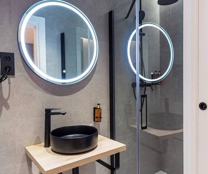 פונדק Casual Fuentes