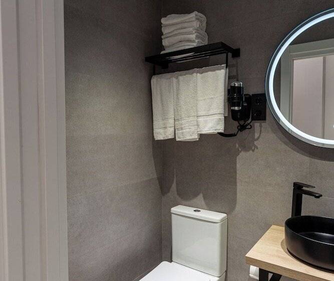 פונדק Casual Fuentes