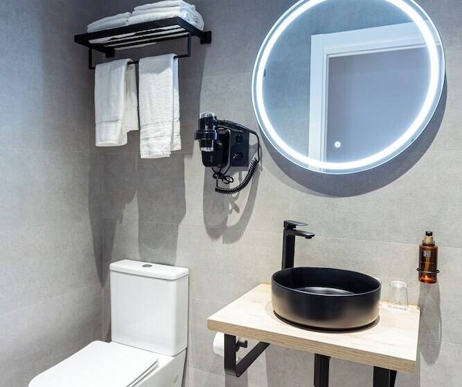 פונדק Casual Fuentes