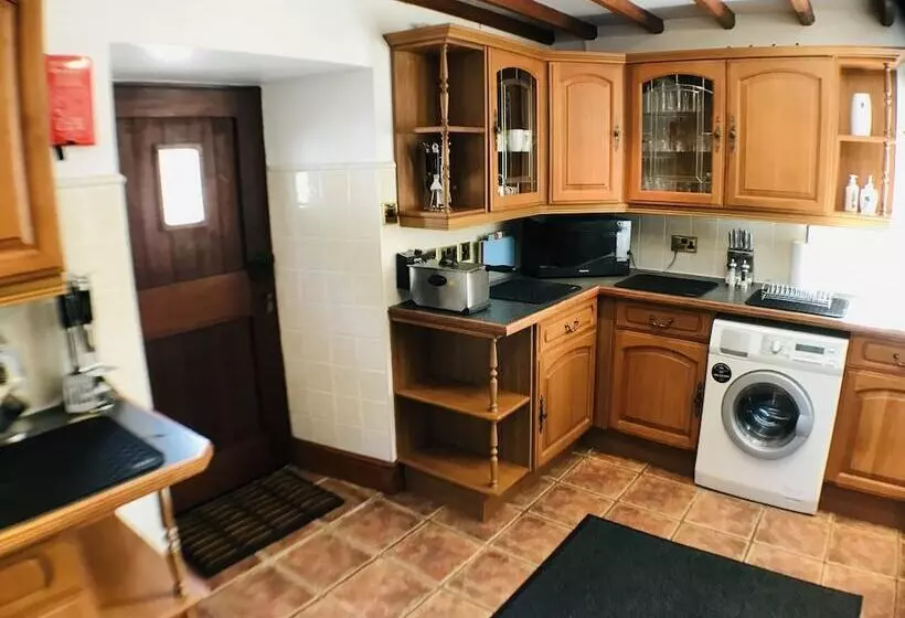 Maaseutuhotelli 2 Bed Barn Alton Towers Chatsworth Polars Peaks