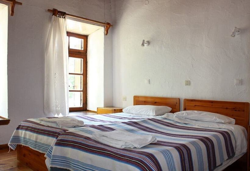 هتل Sotos Pension