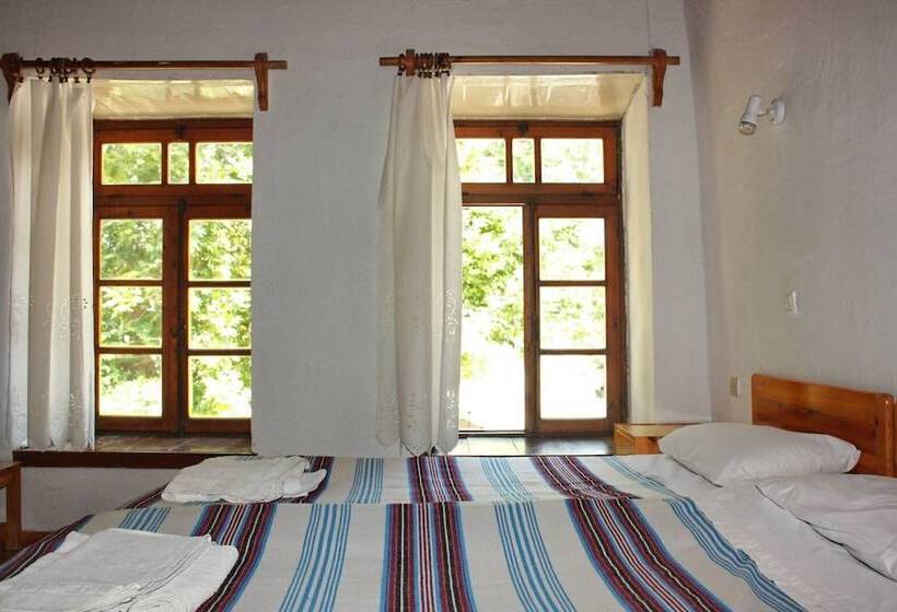 هتل Sotos Pension