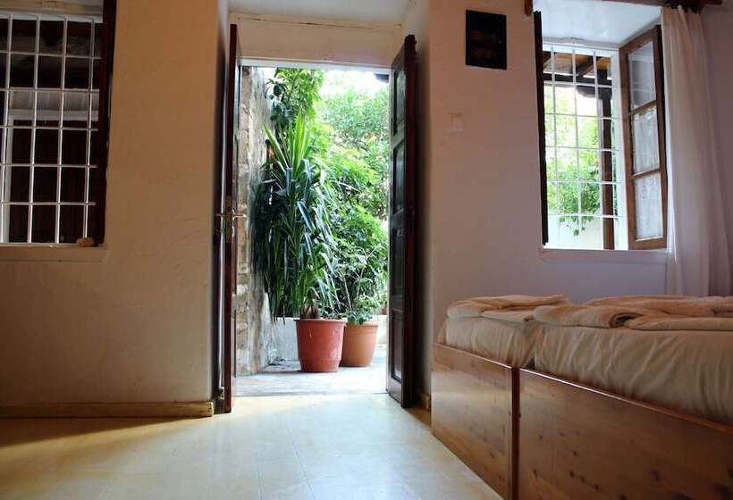 هتل Sotos Pension