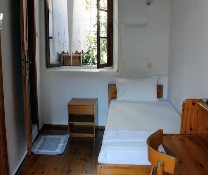 هتل Sotos Pension