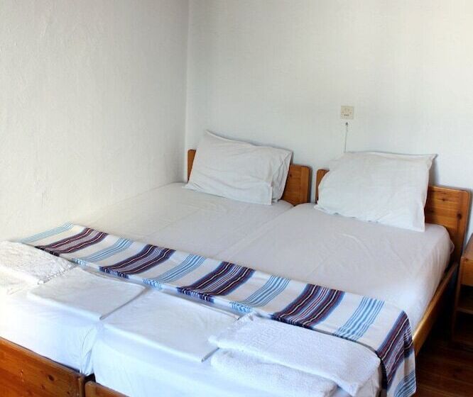 هتل Sotos Pension