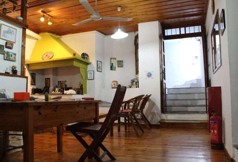 هتل Sotos Pension