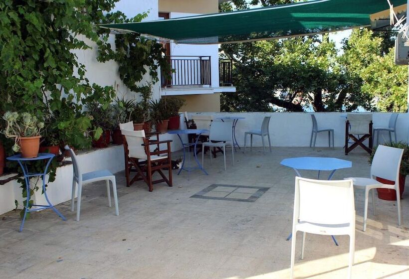 هتل Sotos Pension