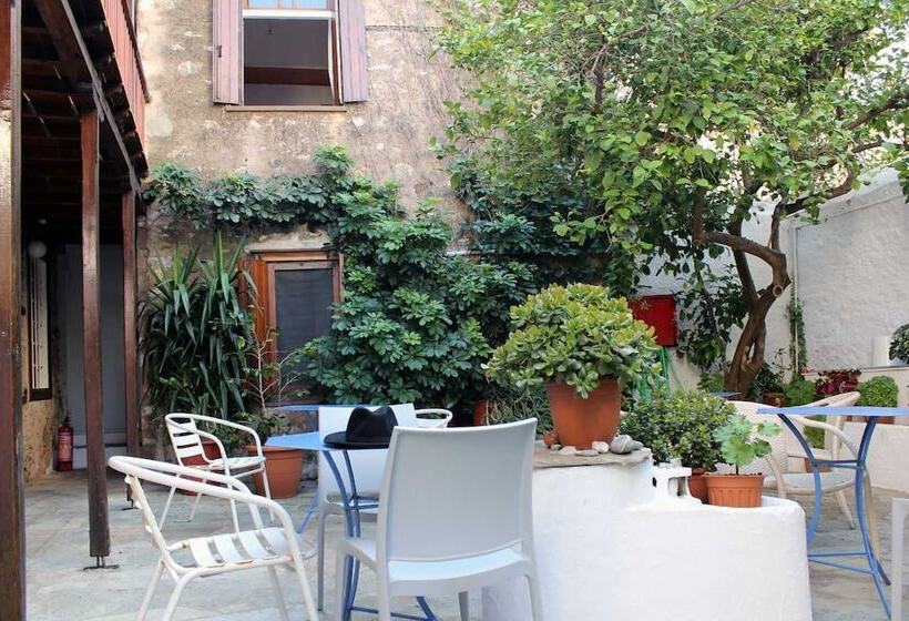 هتل Sotos Pension