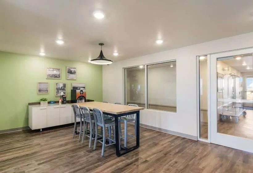 هتل Woodspring Suites Savannah West Chatham Parkway