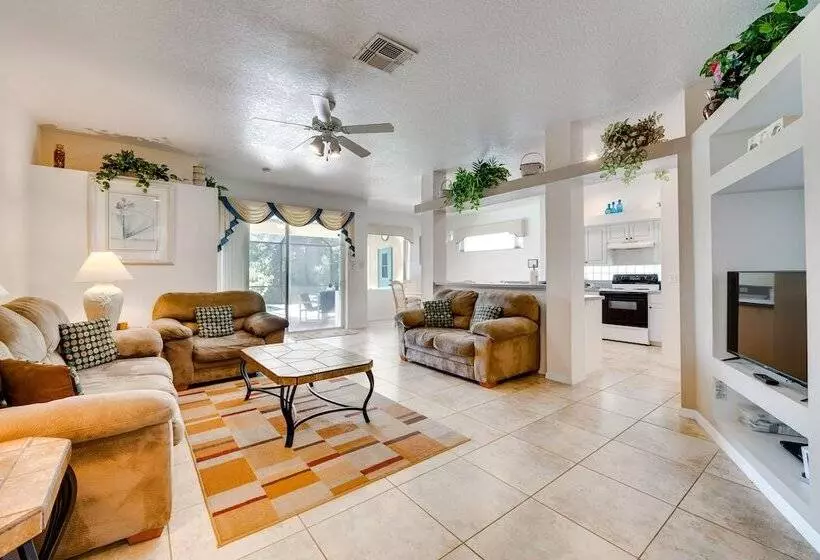 Kissimmee Home W/ Pool + Pond View, 5 Mi To Disney