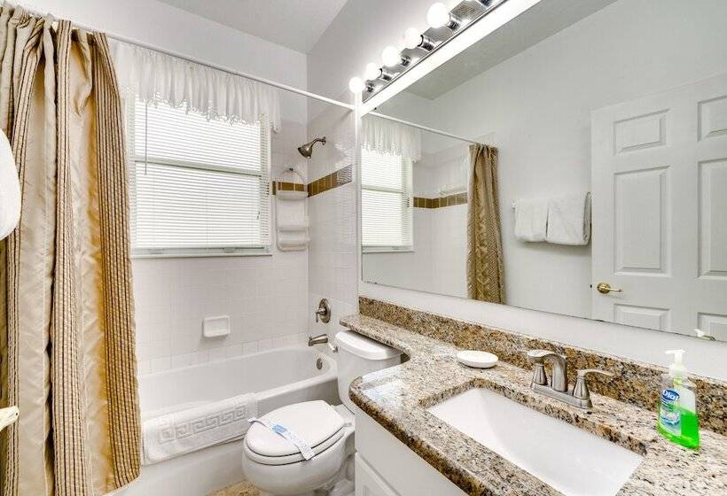 Kissimmee Home W/ Pool + Pond View, 5 Mi To Disney