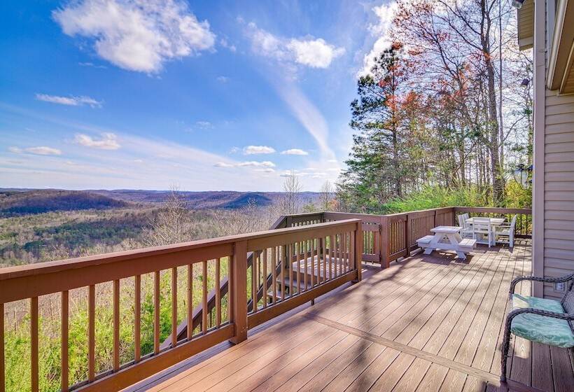 Lake Cumberland Home W/ Hot Tub & Water Views