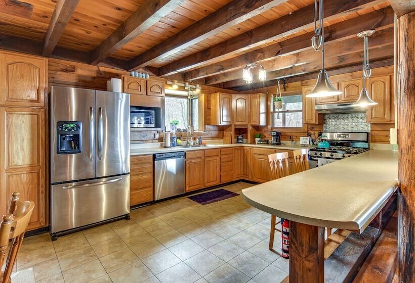 Lock Haven Cabin W/ Wood Stove & Mountain View!