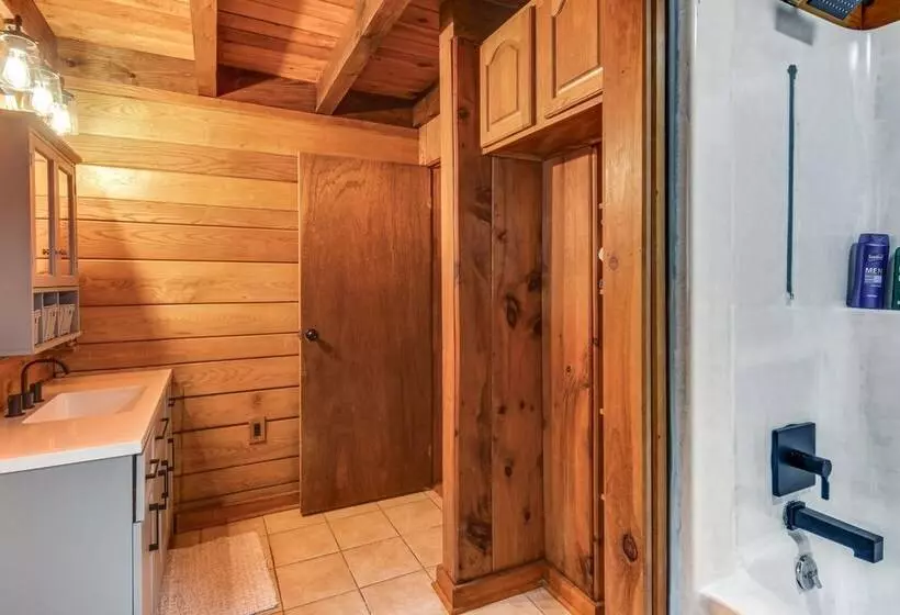 Lock Haven Cabin W/ Wood Stove & Mountain View!