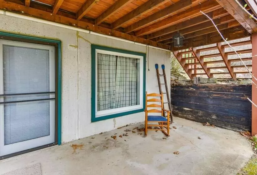 Lock Haven Cabin W/ Wood Stove & Mountain View!