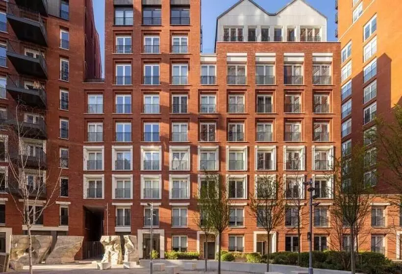 Luxury Apartment In Central London With Private Balcony