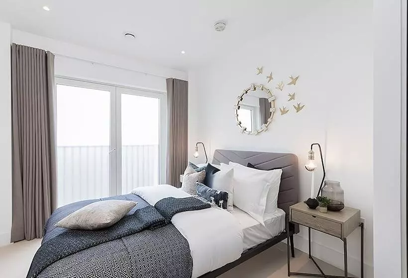 Luxury Apartment In Central London With Private Balcony