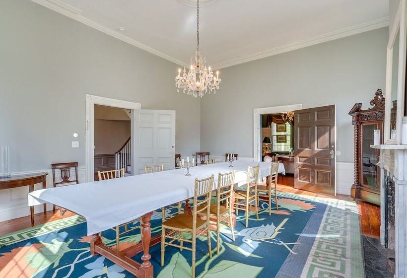 Milledgeville Home W/ Fire Pit + Pond Access!