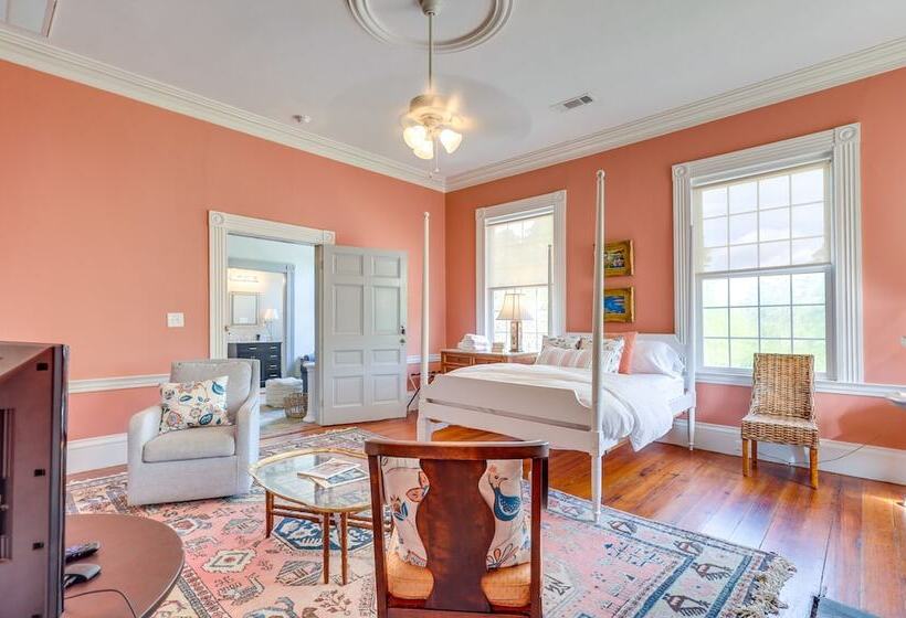 Milledgeville Home W/ Fire Pit + Pond Access!