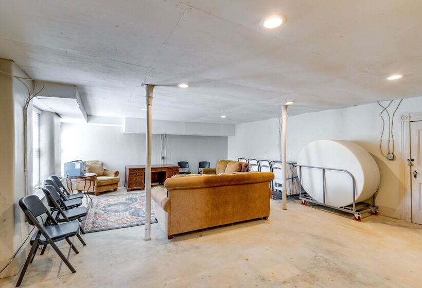 Milledgeville Home W/ Fire Pit + Pond Access!