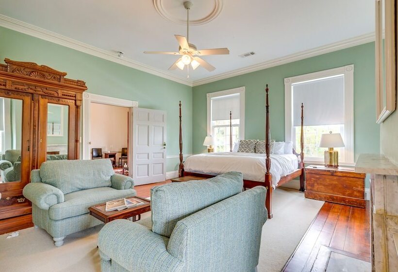 Milledgeville Home W/ Fire Pit + Pond Access!