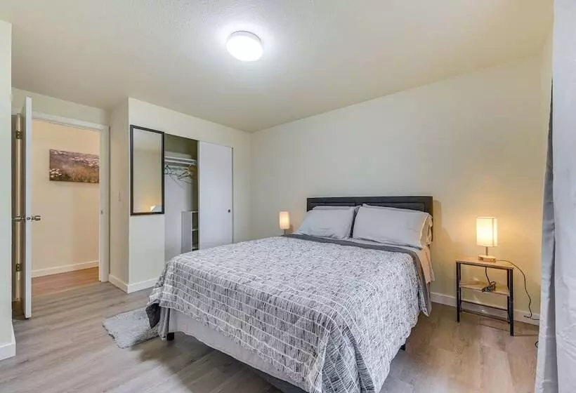 Olympia Home W/ Deck ~ 7 Mi To Amtrak Train!