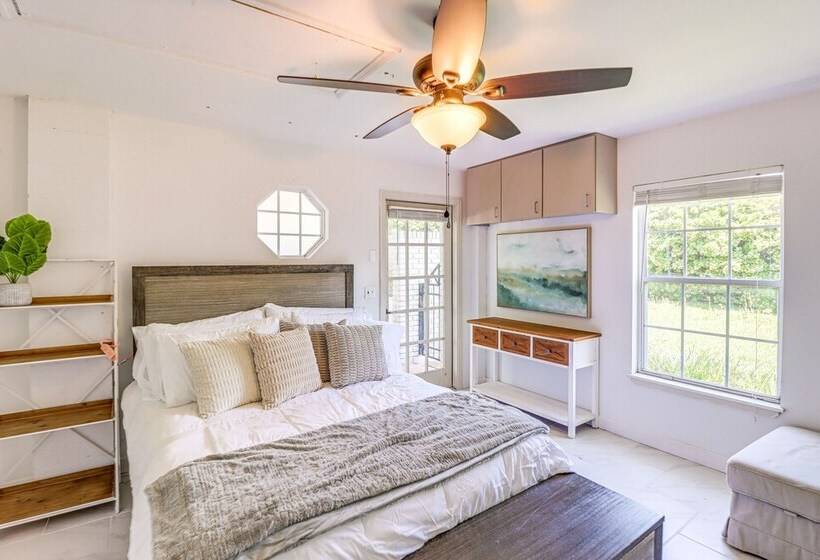 Opulent Ocala Mansion W/ Private Pool & Hot Tub!