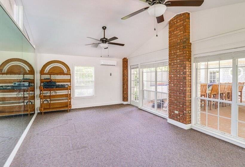 Opulent Ocala Mansion W/ Private Pool & Hot Tub!