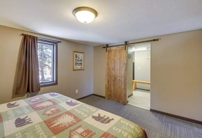 Fire Pit + Lake View: Cozy Park Rapids Cabin