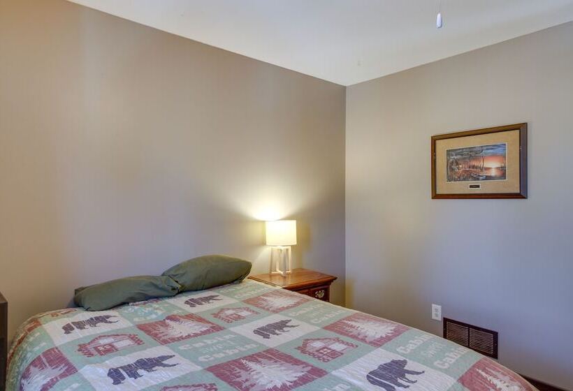 Fire Pit + Lake View: Cozy Park Rapids Cabin