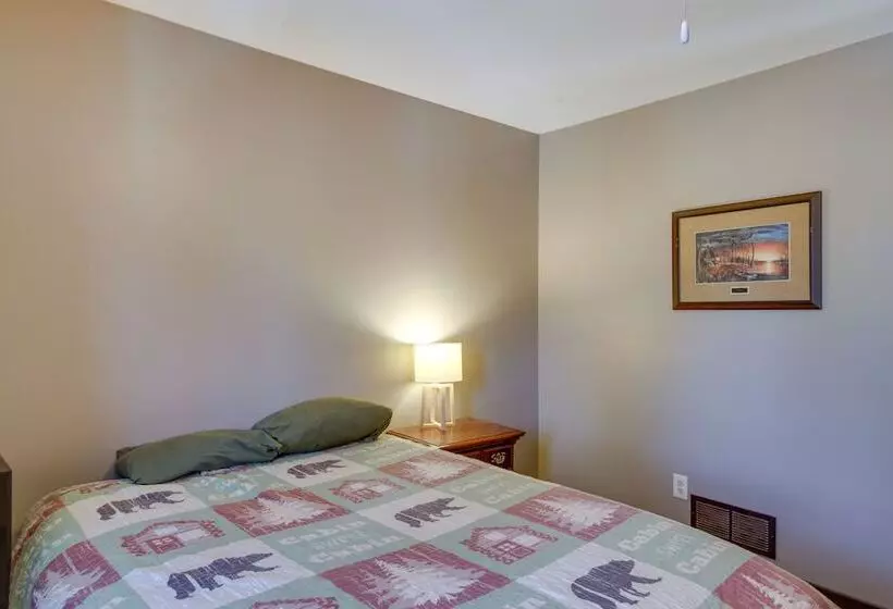 Fire Pit + Lake View: Cozy Park Rapids Cabin