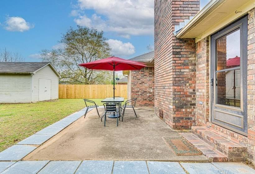 Pet Friendly Conway Home: 1 Mi To Hendrix College!