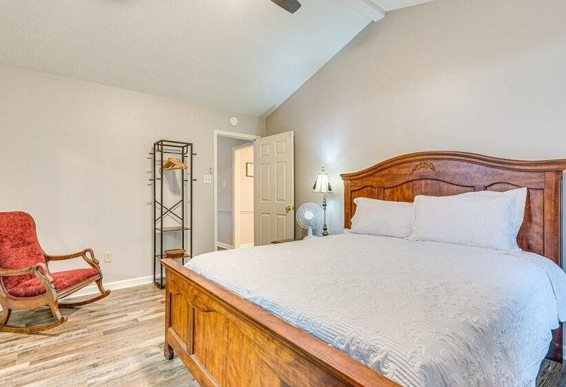 Pet Friendly Conway Home: 1 Mi To Hendrix College!