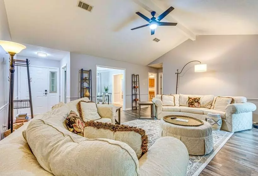 Pet Friendly Conway Home: 1 Mi To Hendrix College!