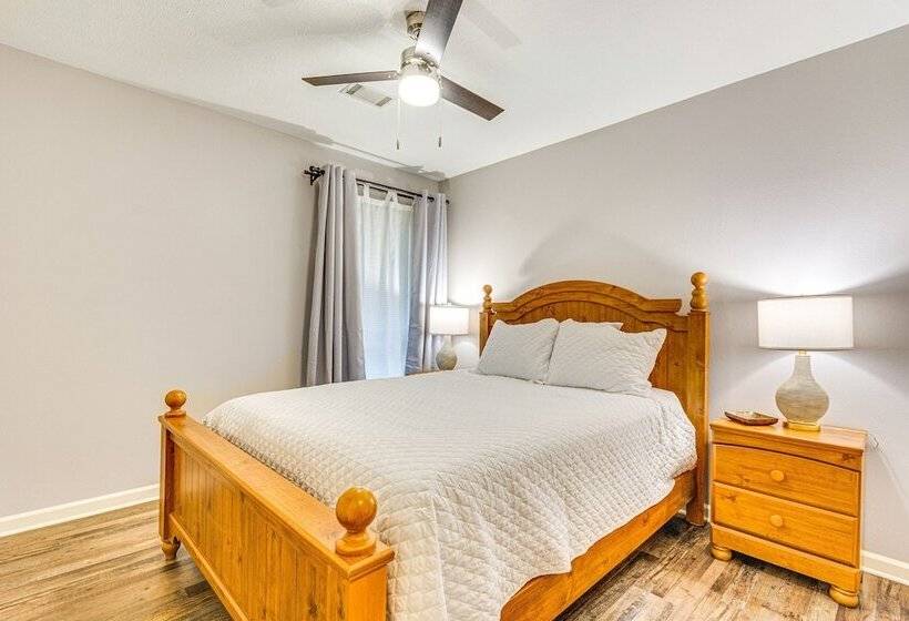 Pet Friendly Conway Home: 1 Mi To Hendrix College!