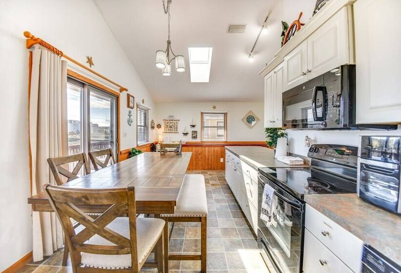 Pet Friendly Outer Banks Home 1 Block To Beach!