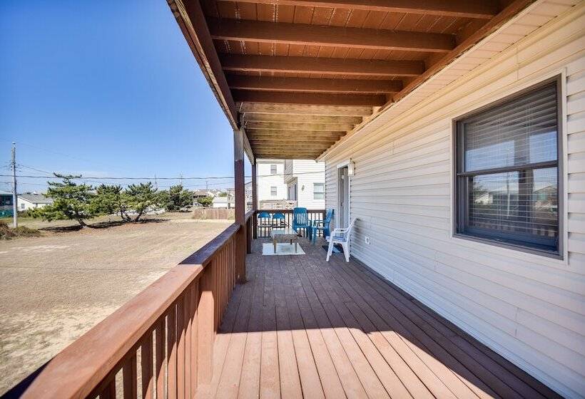 Pet Friendly Outer Banks Home 1 Block To Beach!