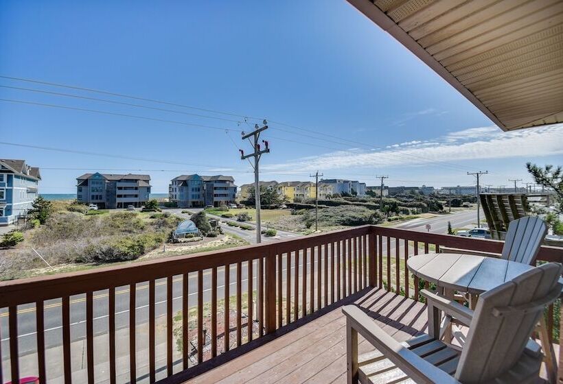 Pet Friendly Outer Banks Home 1 Block To Beach!