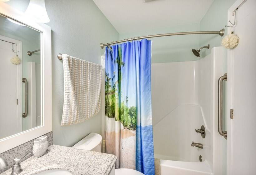 Pet Friendly Outer Banks Home 1 Block To Beach!