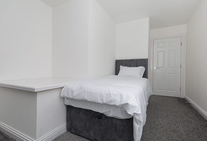 Rezydencja New Build 4 Bed Det House In Yorkshire Nr Leeds