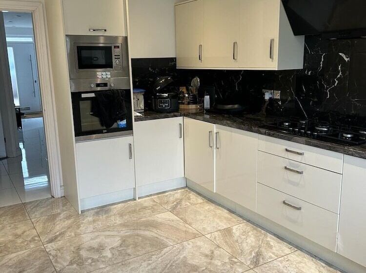 Rezydencja New Build 4 Bed Det House In Yorkshire Nr Leeds