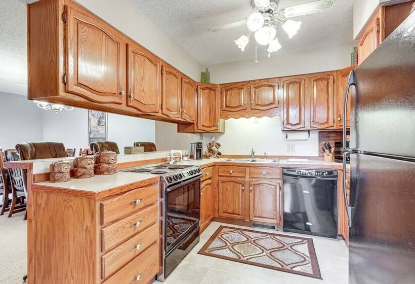 Riverfront Baxter Springs Home W/ Deck & Grill!