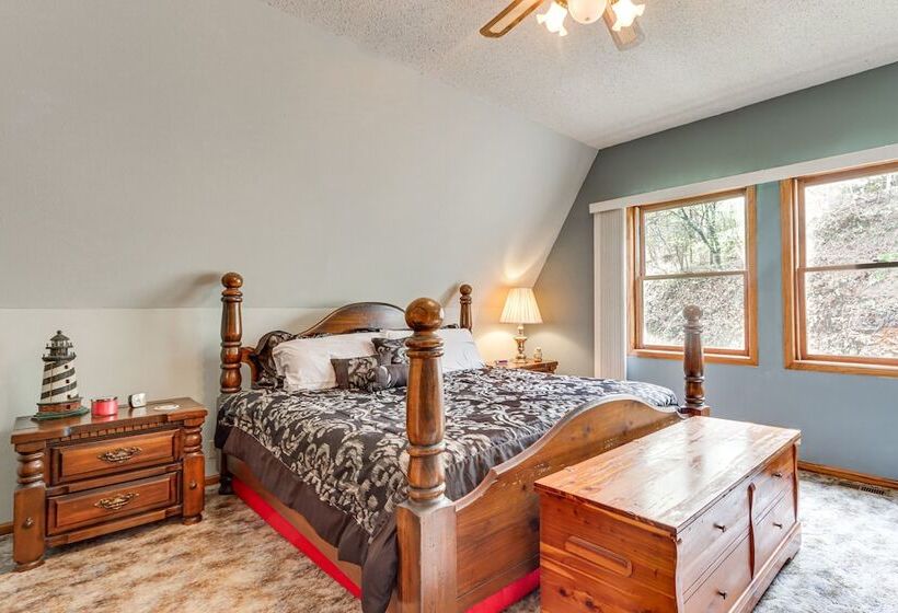 Riverfront Baxter Springs Home W/ Deck & Grill!