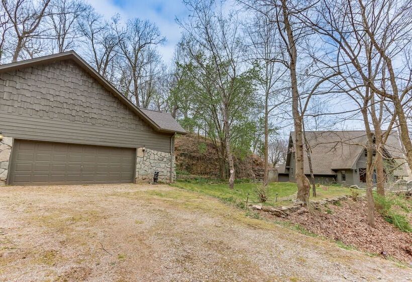 Riverfront Baxter Springs Home W/ Deck & Grill!